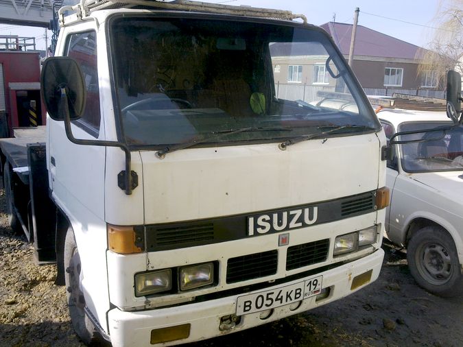 Фото 11-ти метровой автовышки Isuzu Elf - 1